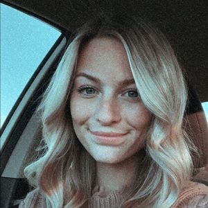 Meet your Posher, Hannah